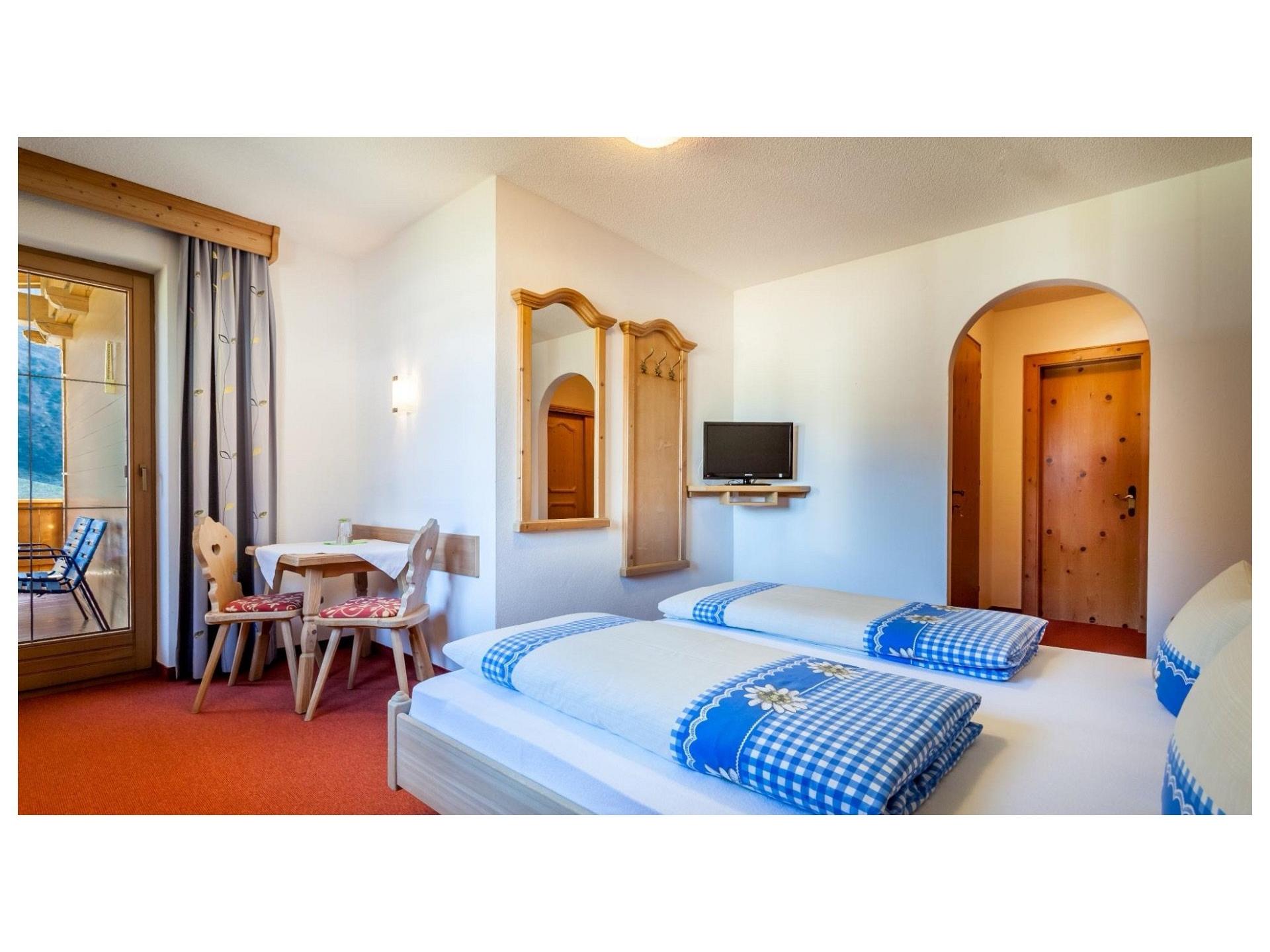 Schlafzimmer 2
